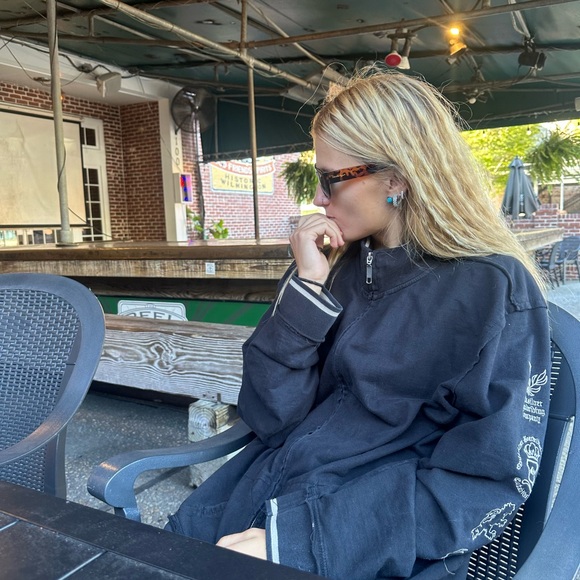 Meet your Posher, Ava - Picture 3 of 5